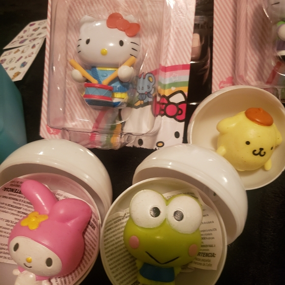 SANRIO LOT #2 - Hello Kitty and Friends: Squishies! Backpack! Collectibles! 12pk - Picture 5 of 16